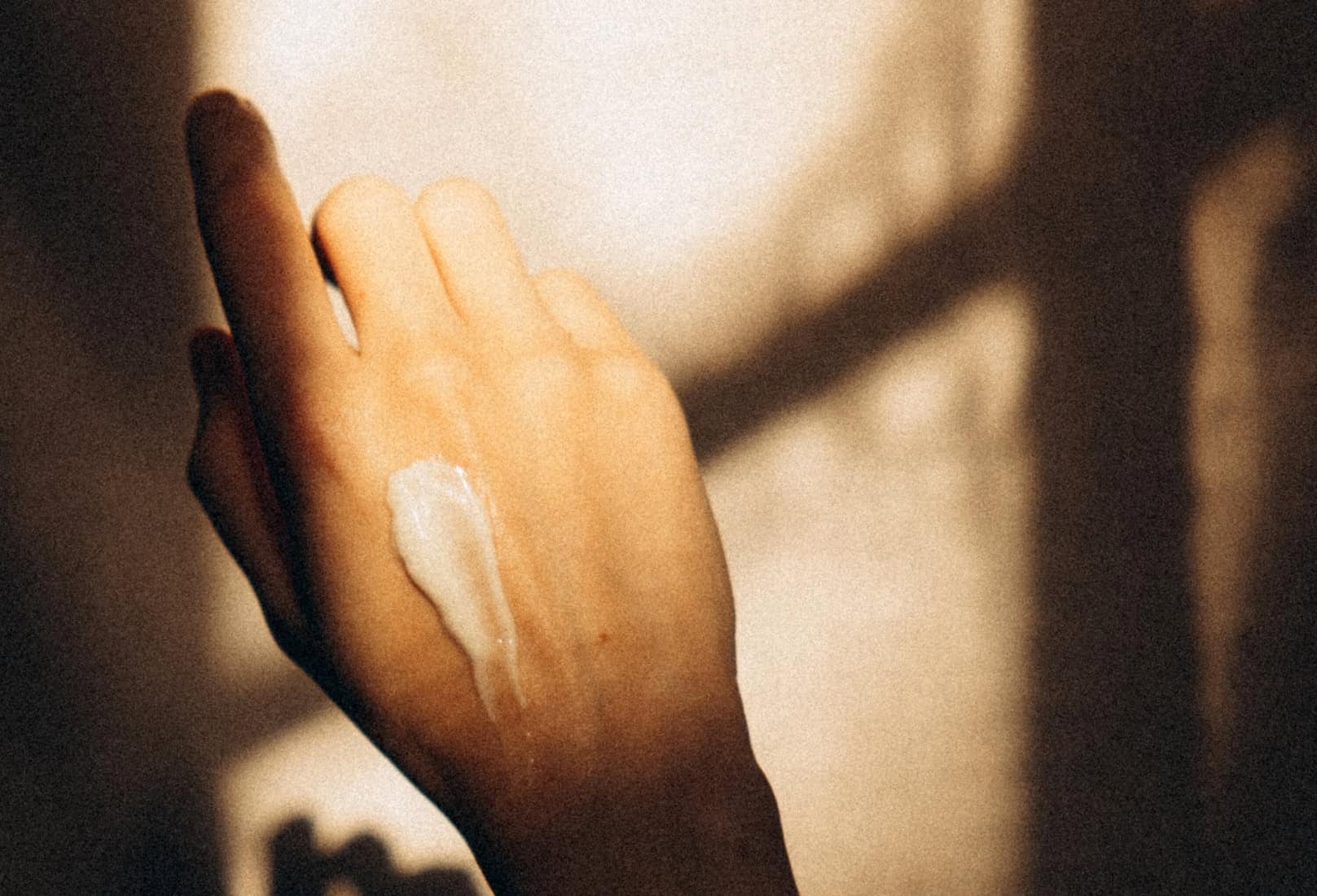 Understanding Transepidermal Water Loss (TEWL)  And how to protect your skin barrier naturally
